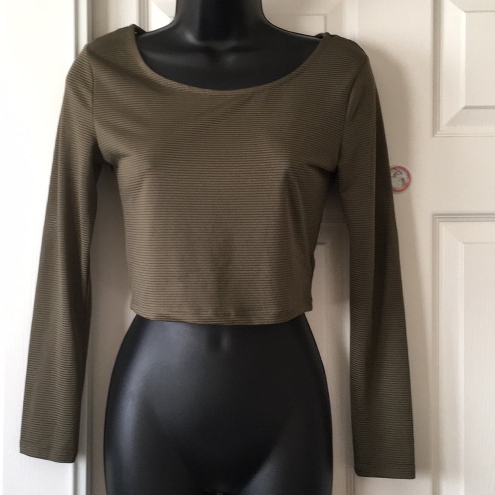 Crop top